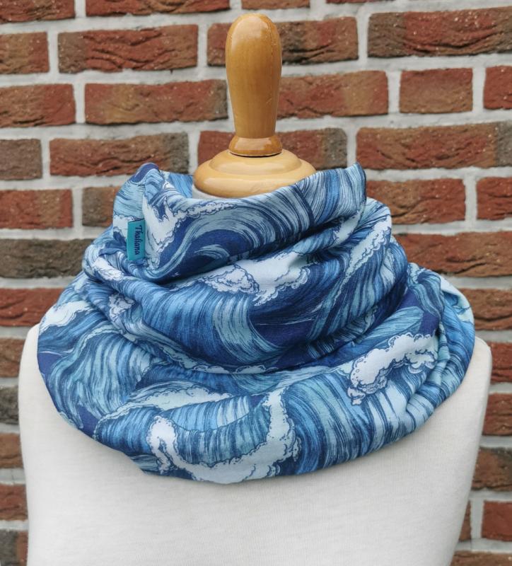 WAVES traumhafter leichter Schal mit Wellenmotiv aus Musselin